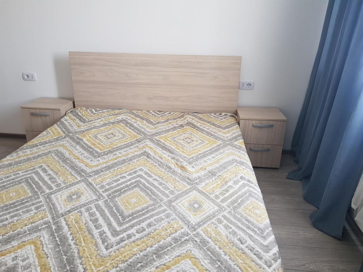 Moni Apartment นาโวดาริ ภายนอก รูปภาพ